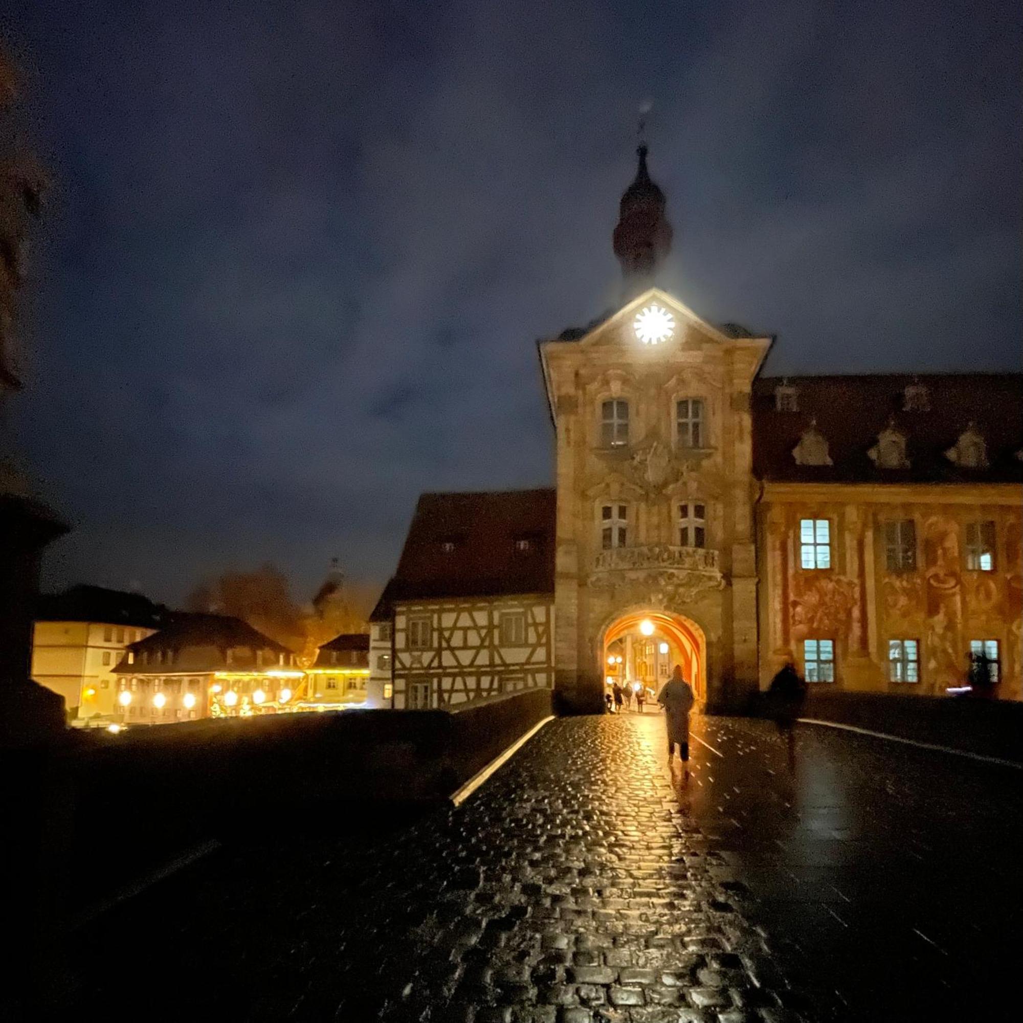 Lofty Luna, Dein Feinzeit Apartment Bamberga Esterno foto