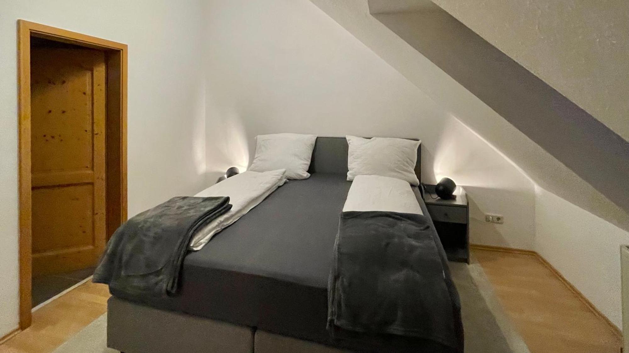 Lofty Luna, Dein Feinzeit Apartment Bamberga Esterno foto